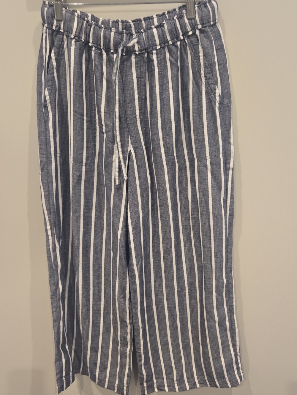 NWT Women's Splendid Navy and White Striped Wide Leg Drawstring Pants. Small.